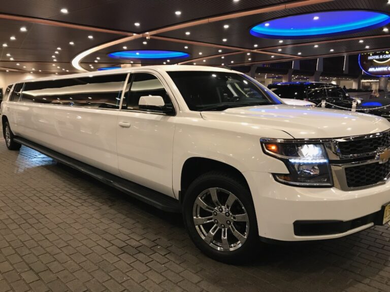 SUV Limousine